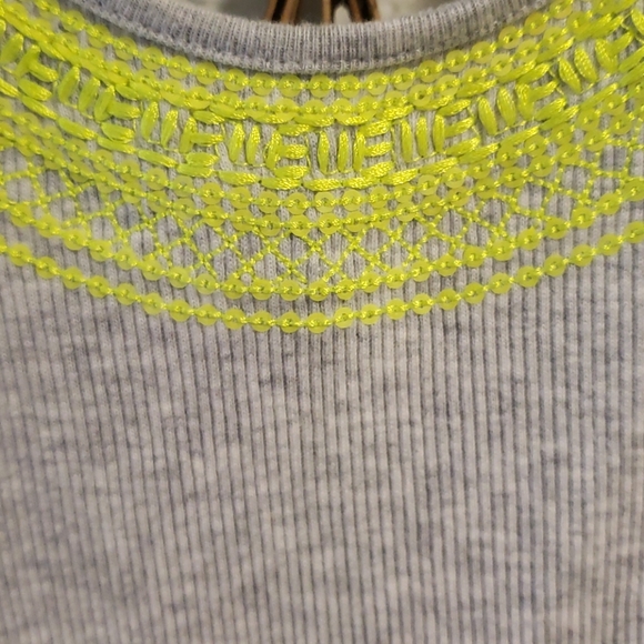 Top - Picture 3 of 3